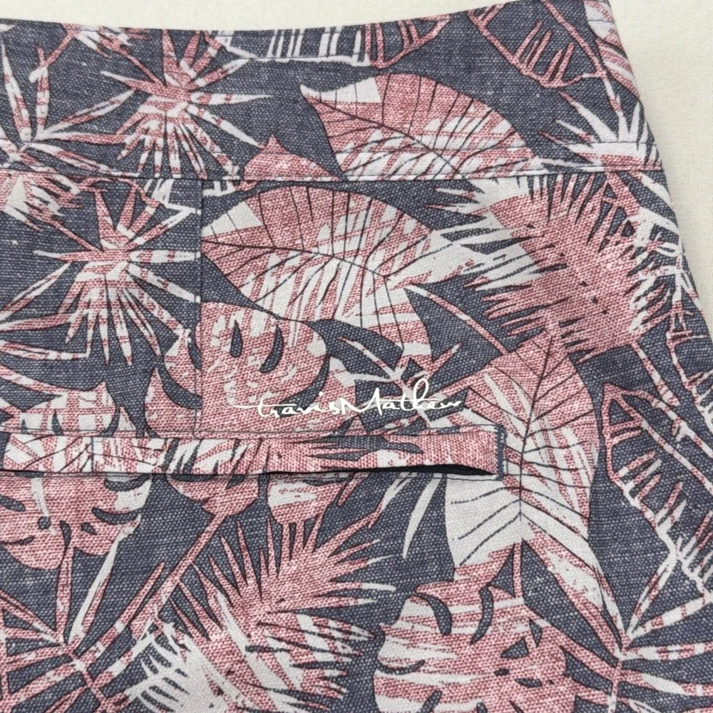 Travis Mathew Shorts Mens 38 Gray Pink Palm Leaf Boardshorts‎ Swim Trunks